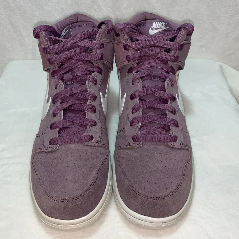 Nike Dunk High Premium Suede Violet Dust/White Women’s size 10 (men’s 8.5)